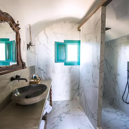 Magnificent Santorini 3 Bedrooms Royal Beautiful Caldera View With 2 Outdoor Hot Tubs Oia (Santorini)