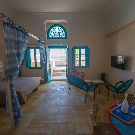 Magnificent Santorini 3 Bedrooms Royal Beautiful Caldera View With 2 Outdoor Hot Tubs