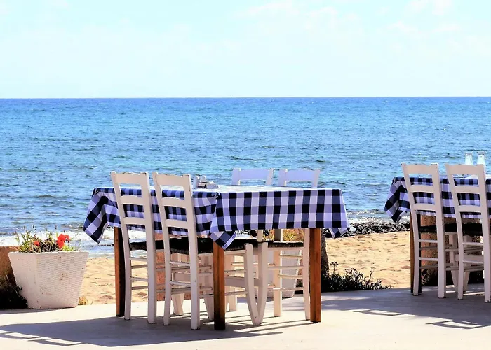 Magnificent Santorini 3 Bedrooms Royal Beautiful Caldera View Villa Oia