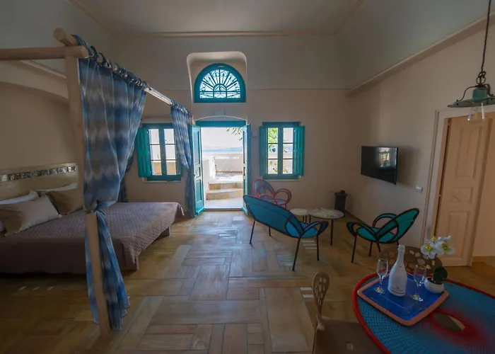 Magnificent Santorini 3 Bedrooms Royal Beautiful Caldera View