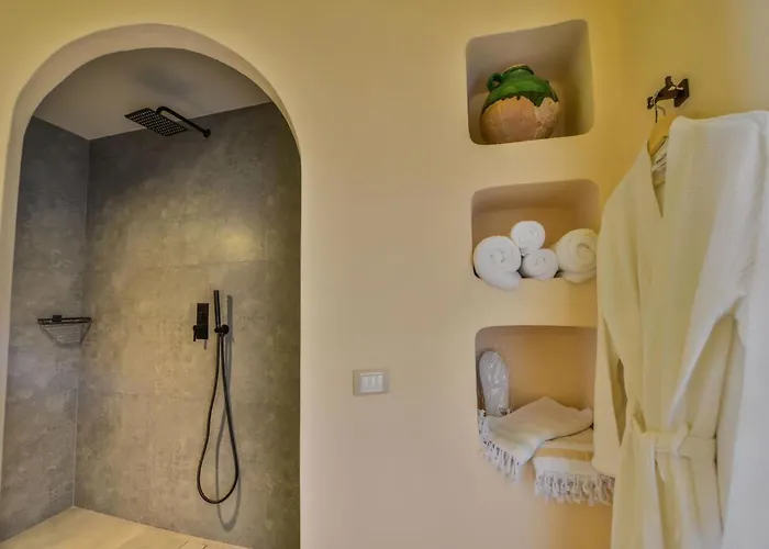 Villa Magnificent Santorini 3 Bedrooms Royal Beautiful Caldera View *