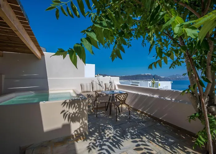Magnificent Santorini 3 Bedrooms Royal Beautiful Caldera View Villa Oia