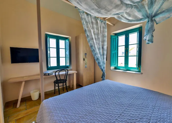 Magnificent Santorini 3 Bedrooms Royal Beautiful Caldera View