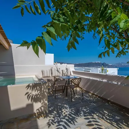 Magnificent Santorini 3 Bedrooms Royal Beautiful Caldera View Villa Oia