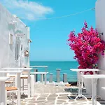 Magnificent Santorini 3 Bedrooms Royal Beautiful Caldera View Villa