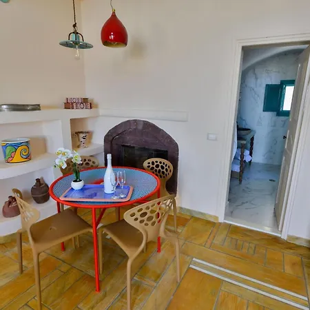 Magnificent Santorini 3 Bedrooms Royal Beautiful Caldera View With 2 Outdoor Hot Tubs