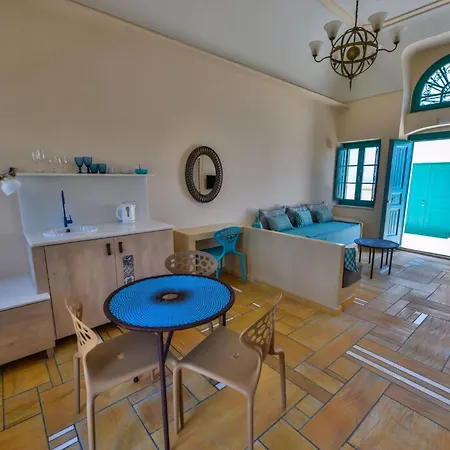 Magnificent Santorini 3 Bedrooms Royal Beautiful Caldera View With 2 Outdoor Hot Tubs 伊亚