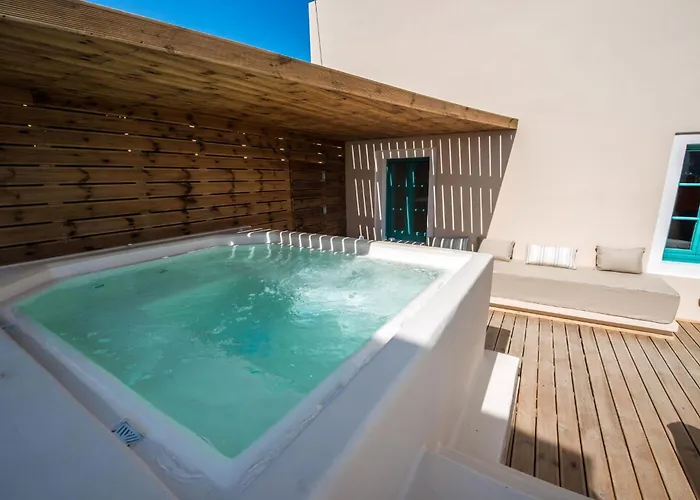 וילה Magnificent Santorini 3 Bedrooms Royal Beautiful Caldera View